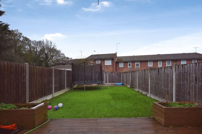12, Mistley End, Basildon photo 4