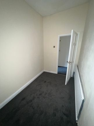 Terraced house to rent in Mortimer Street, Oldham