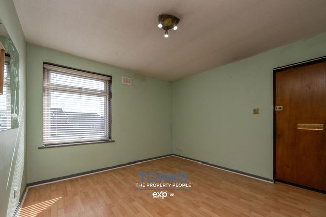 34, Bisell Way, Brierley Hill photo 3