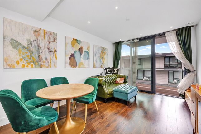 Flat for sale in Stable Walk, Goodman's Fields