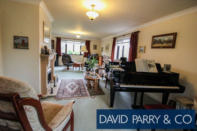 Modern Detached 4 Bed House, Knighton