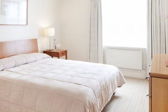 Flat to rent in Como Apartments, Old Park Lane, London