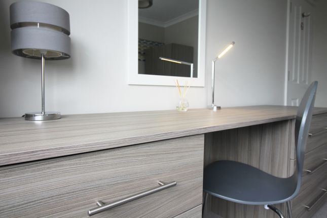 Room 6, 340, London Road, Reading photo 4