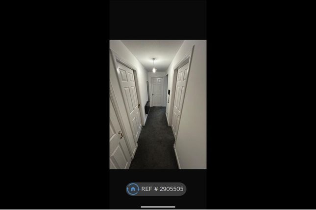 Flat, Waverley Crescent, Livingston photo 2