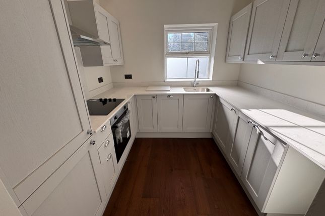 Flat 2, 4, Elm Park, Stanmore photo 5