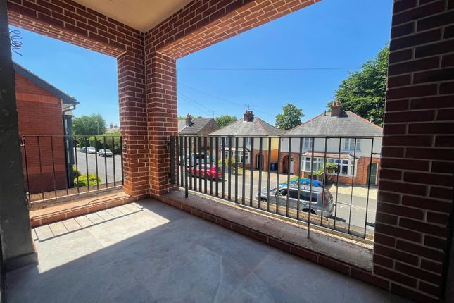 5, Elma House, Fleet photo 3