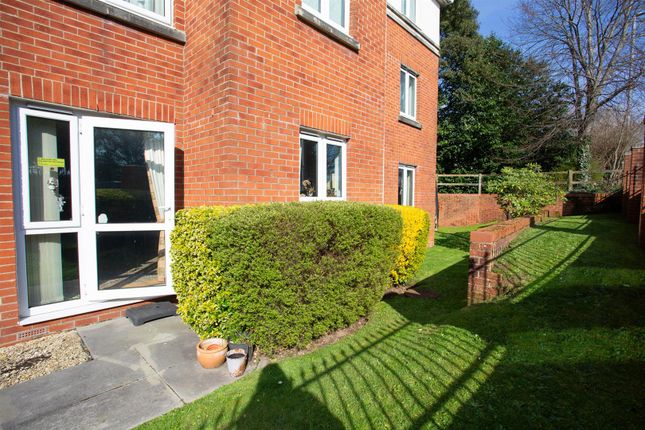 4 Victoria Court, Victoria Avenue, Chard photo 3