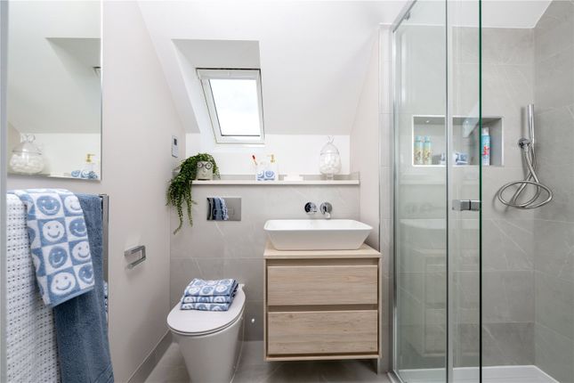 5 Swansfield Close,, Moorfield Mews, Surrey photo 4