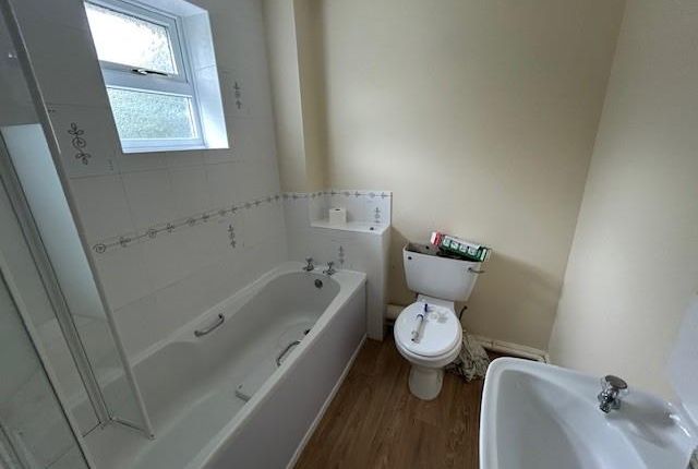 2, Stanley Way, Daventry photo 3