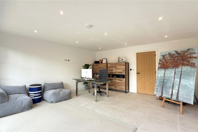 33B,, Blake Hill Crescent, Dorset photo 2