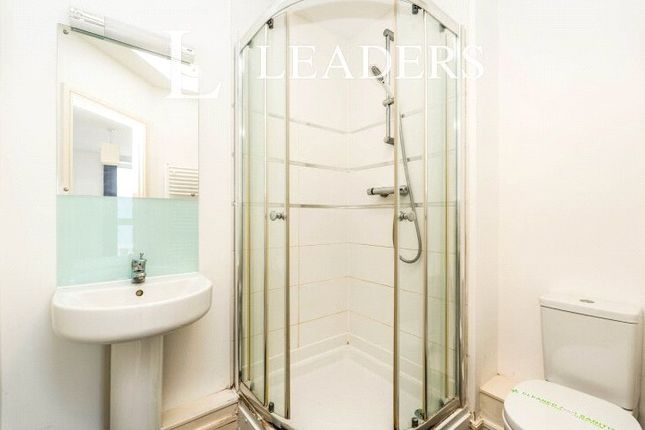 Flat 50 Sapphire Court, Ocean Way, Southampton photo 5