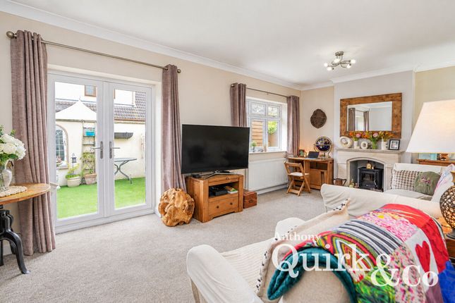 4, Surig Road, Canvey Island photo 2