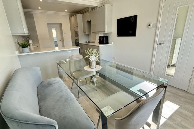 7, Greenfield Terrace, Llanelli photo 3