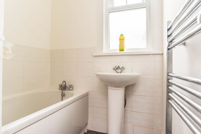 21A Castle Road, London photo 4
