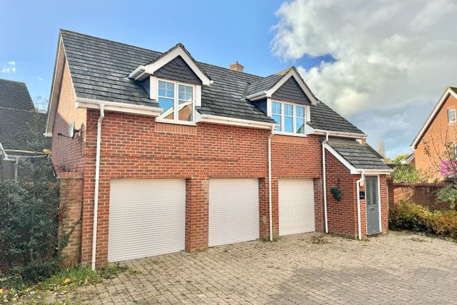 Flat for sale in Peked Mede, Hook, Hampshire