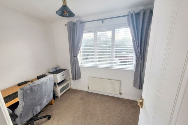 5 Llys Eglwys, Bridgend photo 5