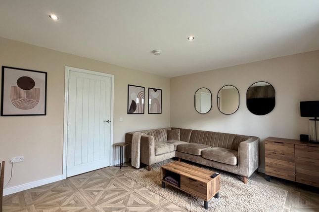 7 Redshank Avenue, Cambuslang photo 4