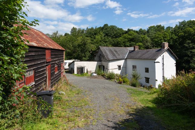 Thumbnail Cottage for sale in Melinddol, Llanfair Caereinion, Welshpool
