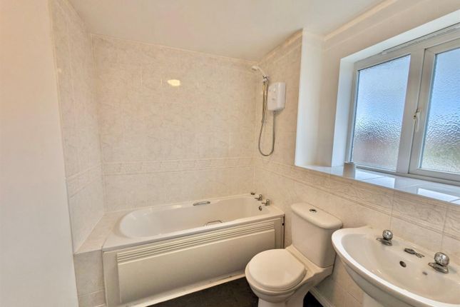 Flat for sale in Alverley Road, Daimler Green, Coventry
