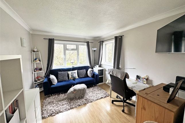 Flat for sale in Eastlands, New Milton, Hampshire