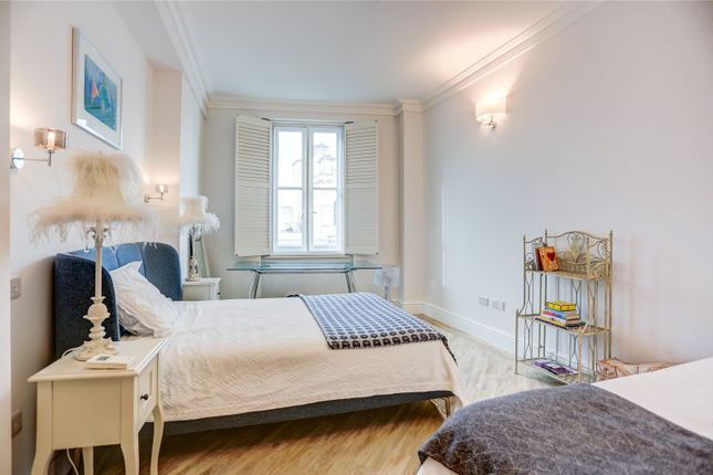 Flat to rent in Palmeira Grande, Holland Road, Hove, East Sussex