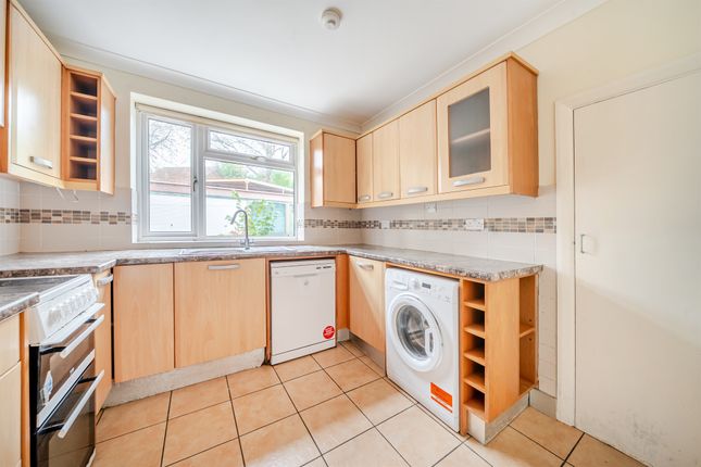 31, Craufurd Rise, Maidenhead photo 4