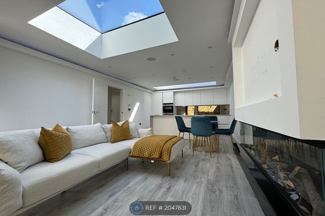 Semi-detached house to rent in Ufton Road, London
