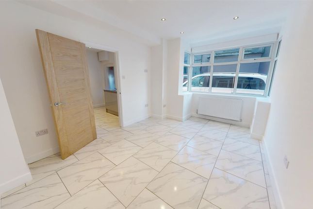 54a Millrise Road, Stoke-On-Trent photo 4