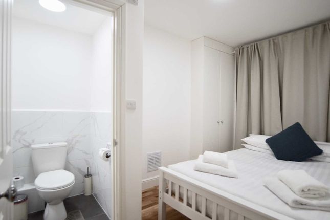 Flat to rent in Ifield Road, Chelsea, London
