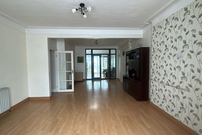 St. Georges Road, Ilford photo 5