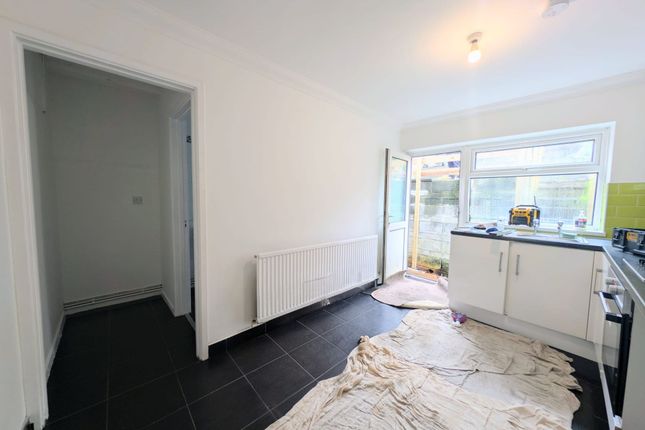 22 Albert Street, Mountain Ash photo 5
