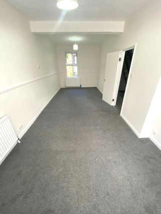 Terraced house to rent in Ferndale Road, London