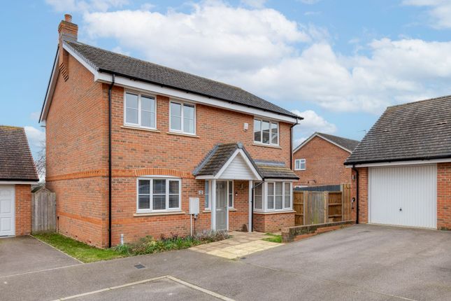 Thumbnail Detached house for sale in Oak Tree Gardens, Knebworth