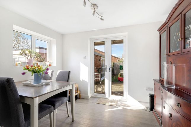 70 Thorneywood Road, Nottingham photo 4