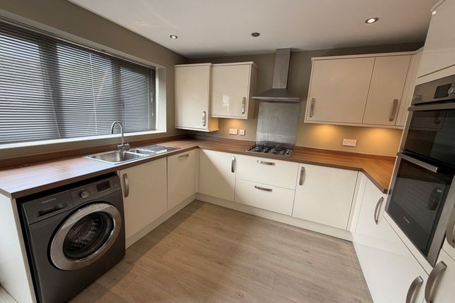 6, Apple Tree Gardens, Blackpool photo 3
