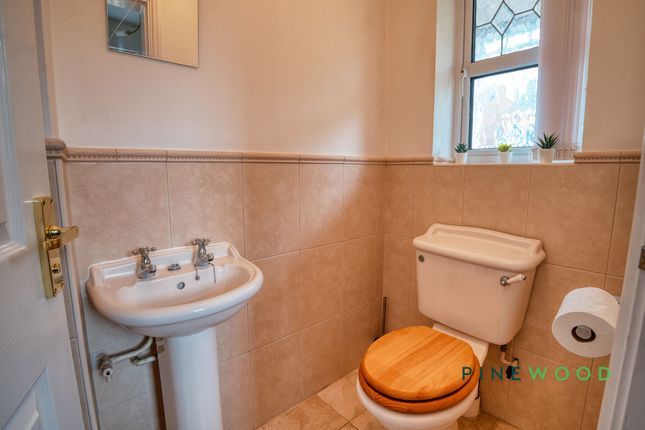 4 Spital Brook Close, Chesterfield photo 4