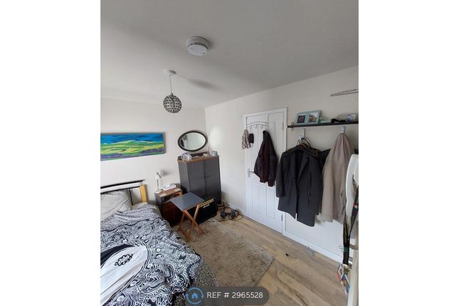 Flat   Malford Road, Headington, Oxford photo 3
