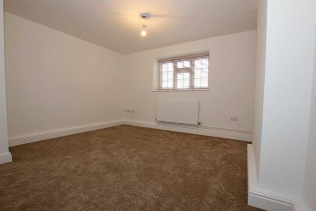 68B, Mill Hill, Newmarket photo 4