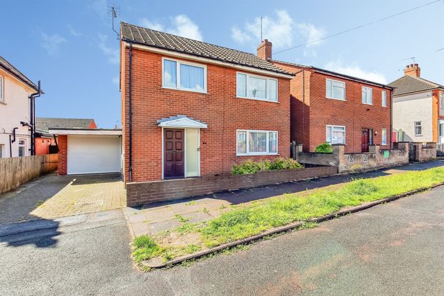 3-bed detached on 39, Masefield Road, Kettering, £270,000