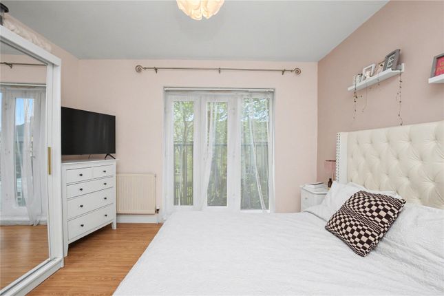 Flat 5, Parkside House, 2, Westmoor Street, West Yorkshire photo 4