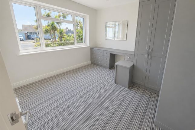 160, Alinora Crescent, Worthing photo 4