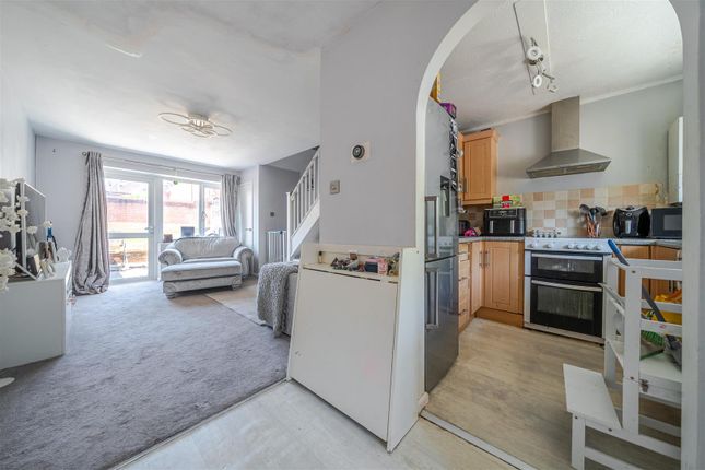 18, Hoylake Drive, Bristol photo 2