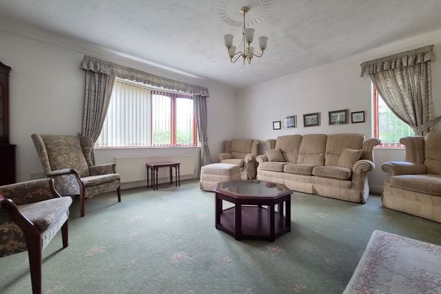 2a Meadow Dene, Scarborough photo 2