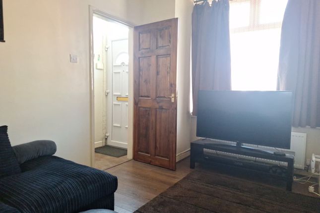 34 Upper Kincraig Street, Roath, Cardiff photo 2
