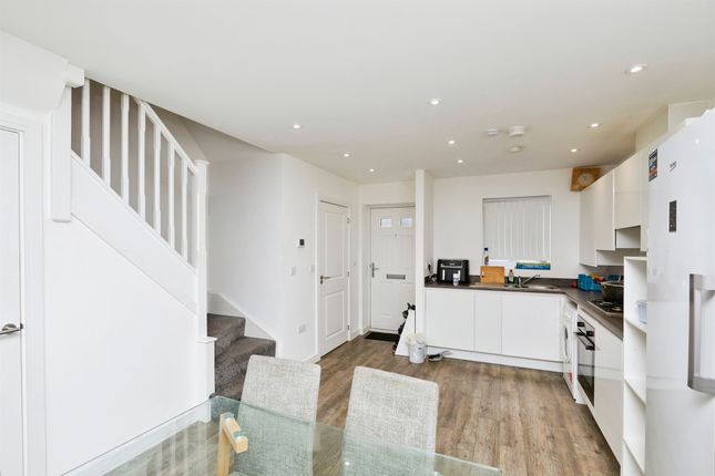 19, Erasmus Drive, Derby photo 4
