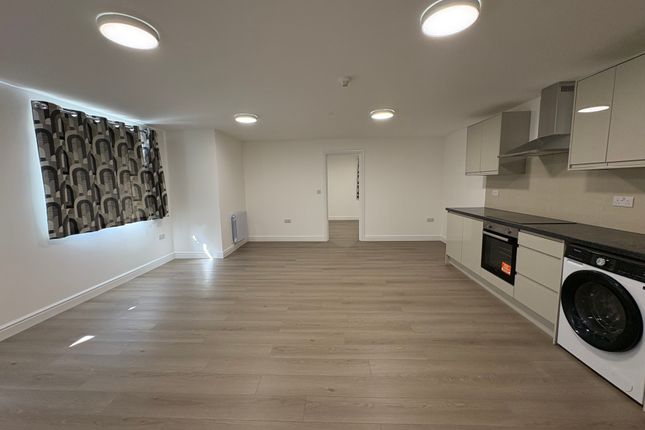1, Barnet Lane, Elstree photo 2