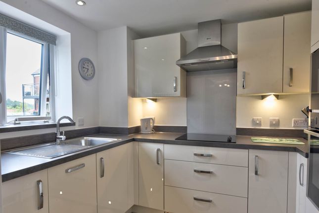 39, Albert Court, Henley On Thames photo 4