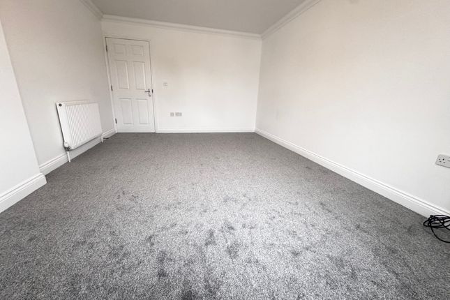 Flat 4, 8, Pine Road, BOURNEMOUTH photo 5