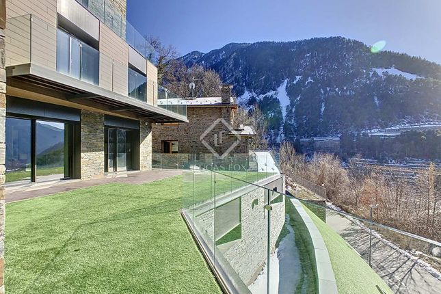 Detached house for sale in Ad700 Les Escaldes, Andorra