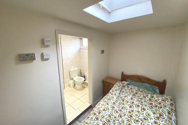 Annex, Collingwood Drive, St Albans photo 4
